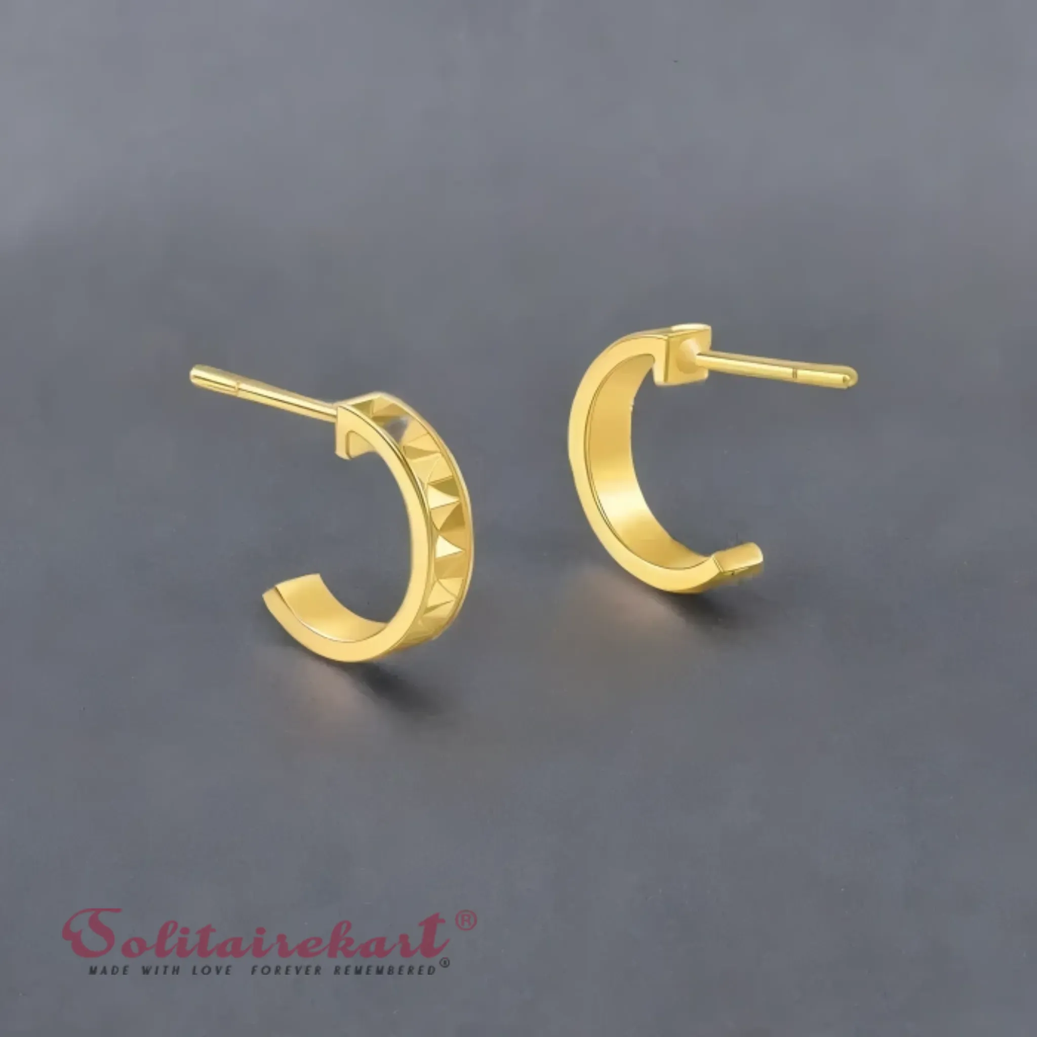 14K Gold 4.38g Textured Pyramid Hoops